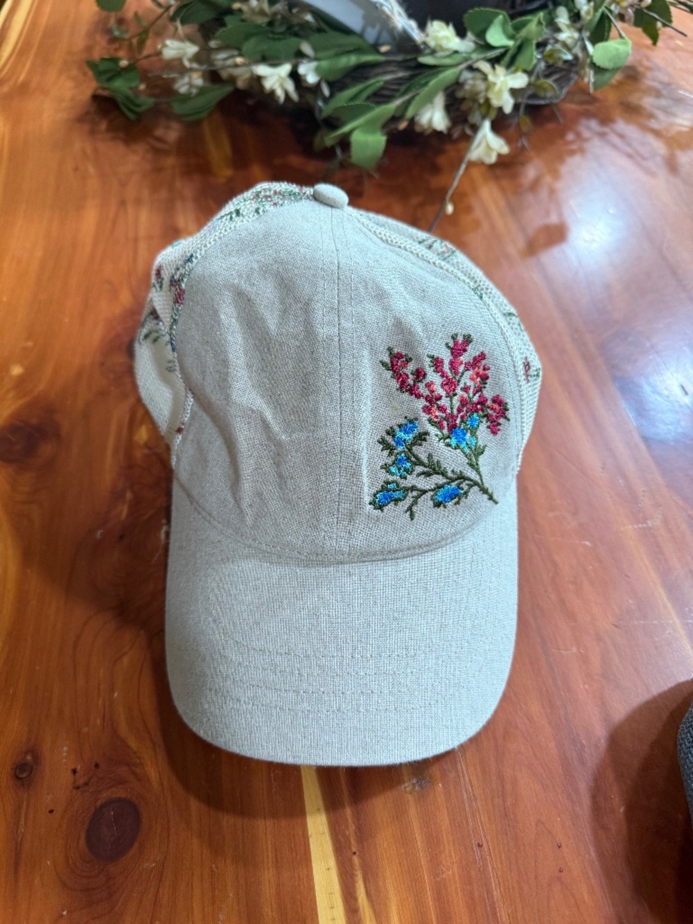 Embroidered flower cap adjustable back NWOT